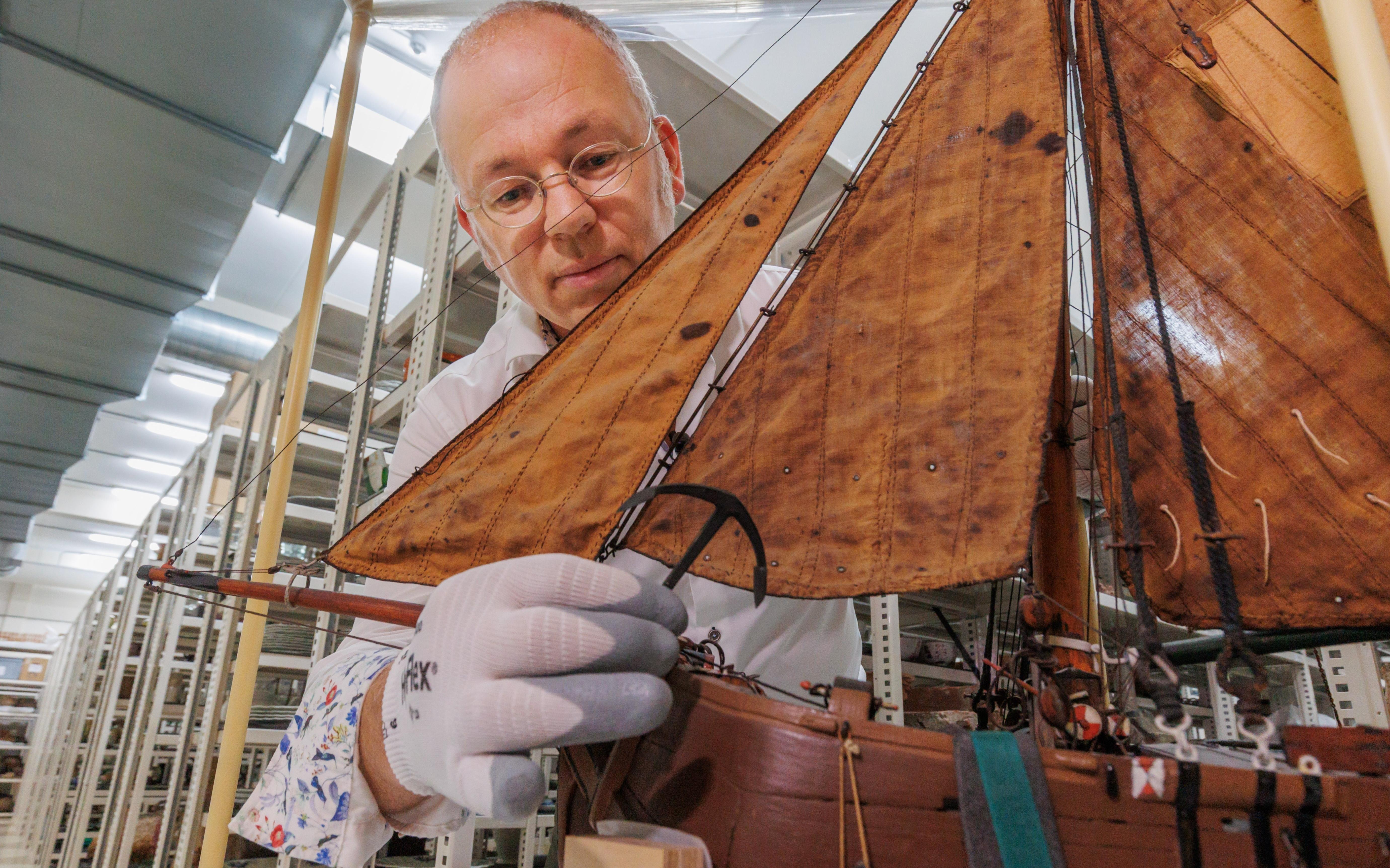 Drentse Maritieme Kunstvoorwerpen Van Museum Aan De A Naar Drents