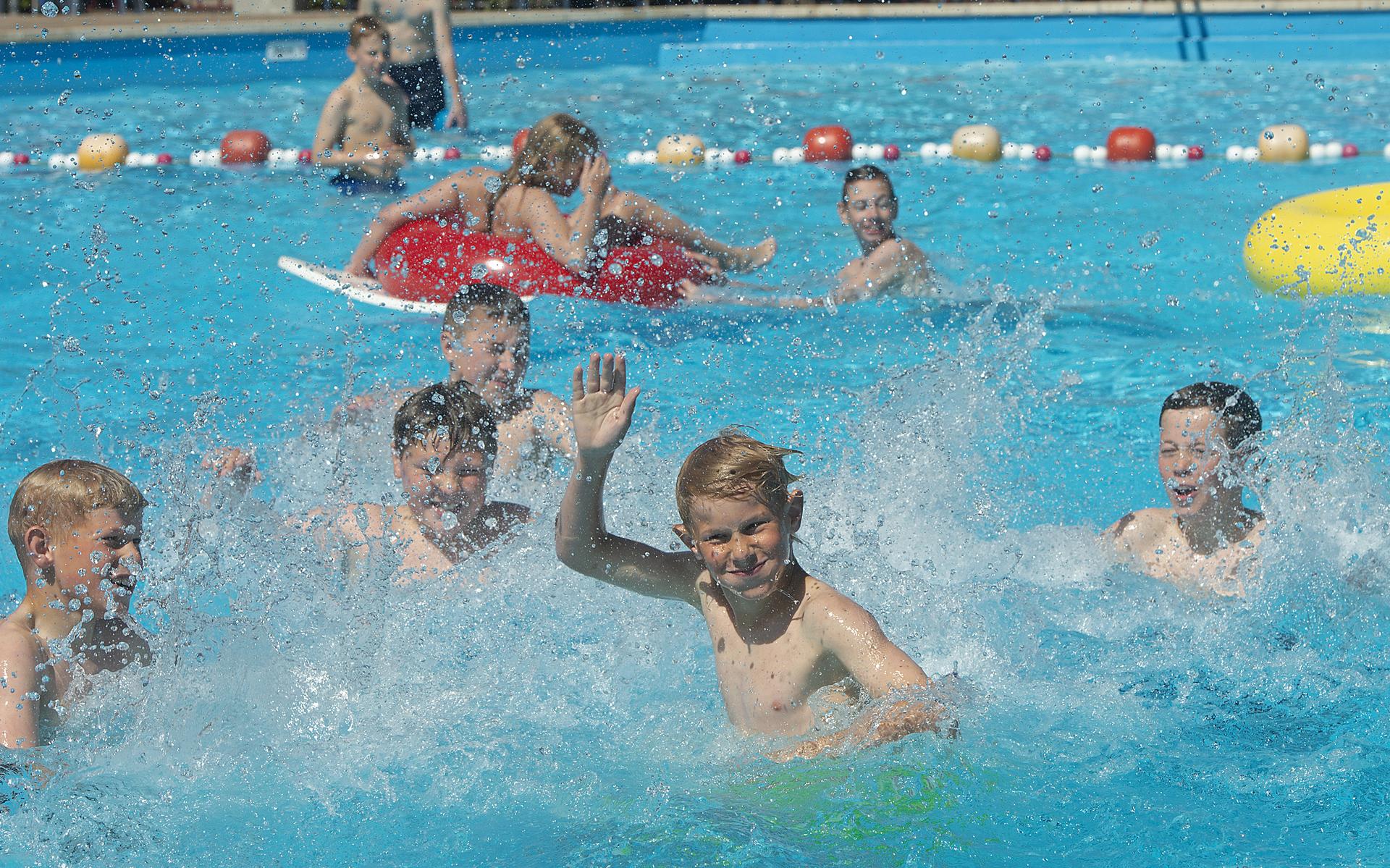 Lekkages Bij Zwembaden En Sporthallen Emmen Gemeente Geeft Drie Ton