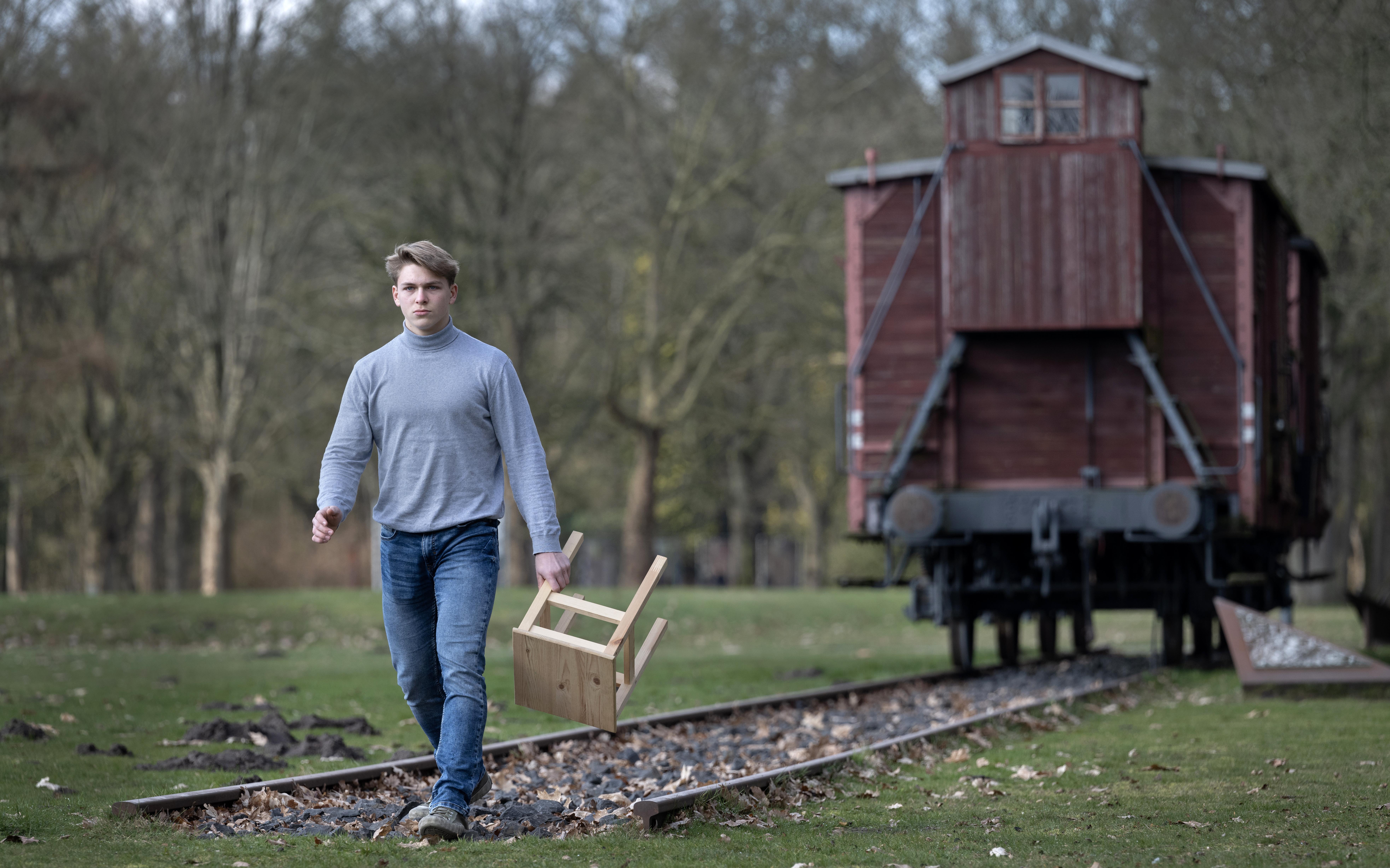 Jongeren Spelen 80 Jaar Na Eerste Transport Uit Kamp Westerbork