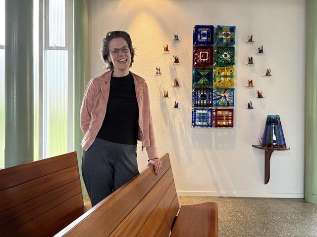 Betty Gras neemt na veertien jaar afscheid van de Ontmoetingskerk in Zuidwolde. ‘We zijn helemaal ve
