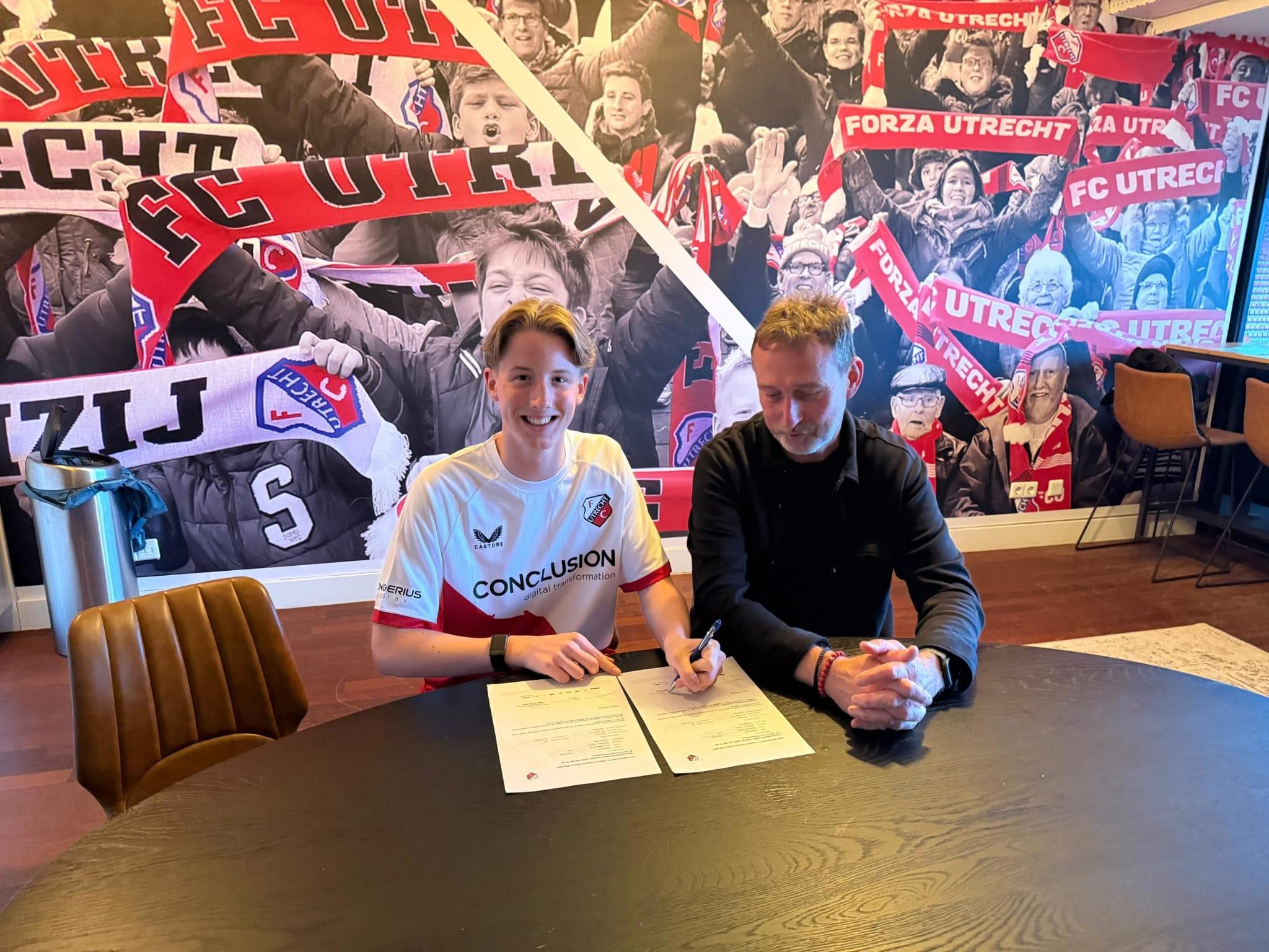 Jesper (16) uit Hoogeveen van Telstar naar FC Utrecht. Tiener gecontracteerd voor Jeugdacademie prof