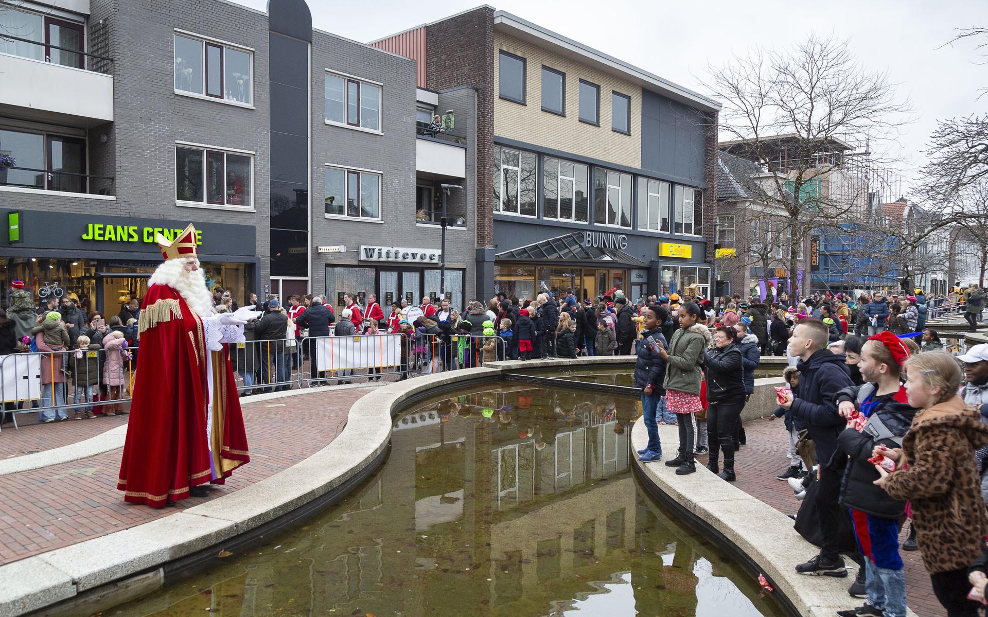 Sinterklaasintochten in Veeningen, Linde en Zuidwolde gaan door. Alteveer en Kerkenveld schrappen de