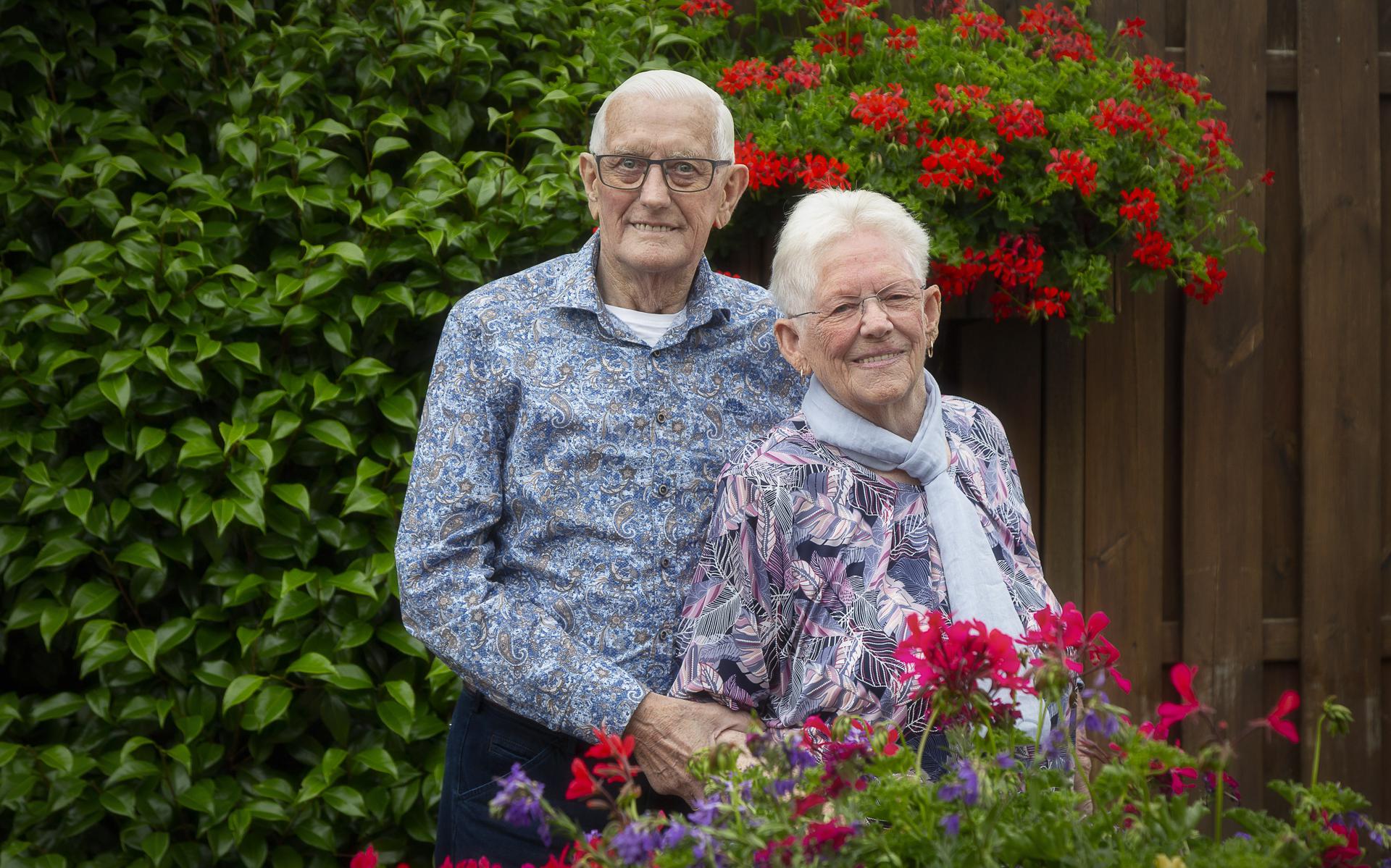 Echtpaar Bruinenberg is 65 jaar getrouwd.