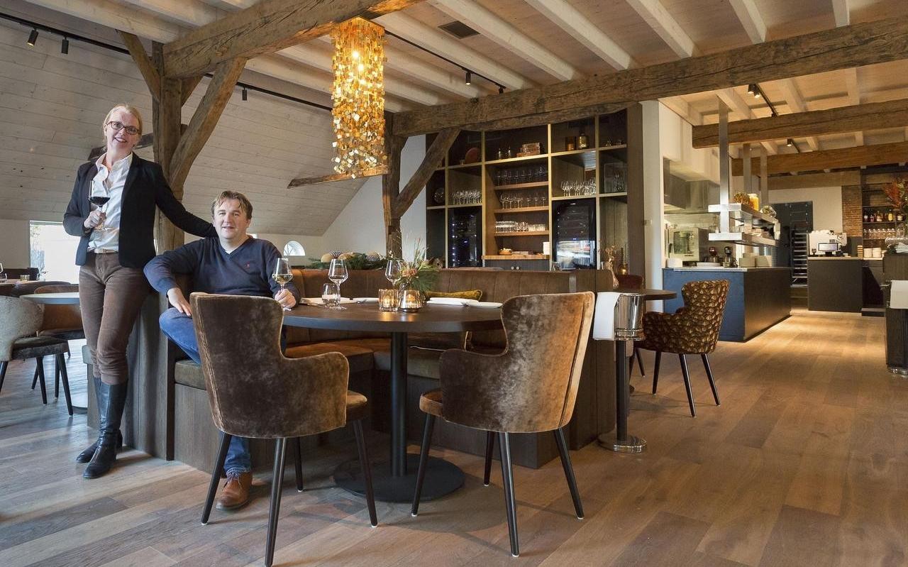 Henriëtte Waaijenberg en Hendrik-Jan Lip net voor de opening van hun restaurant Narline in december 2019. Henriëtte Waaijenberg en Hendrik-Jan Lip net voor de opening van hun restaurant Narline in december 2019.