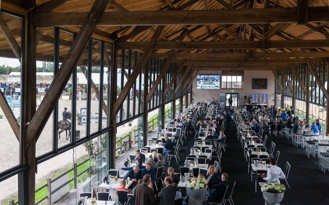 De loods van CH De Wolden wordt langzaam maar zeker een partycentrum, vrezen omwonenden. De loods van CH De Wolden wordt langzaam maar zeker een partycentrum, vrezen omwonenden.