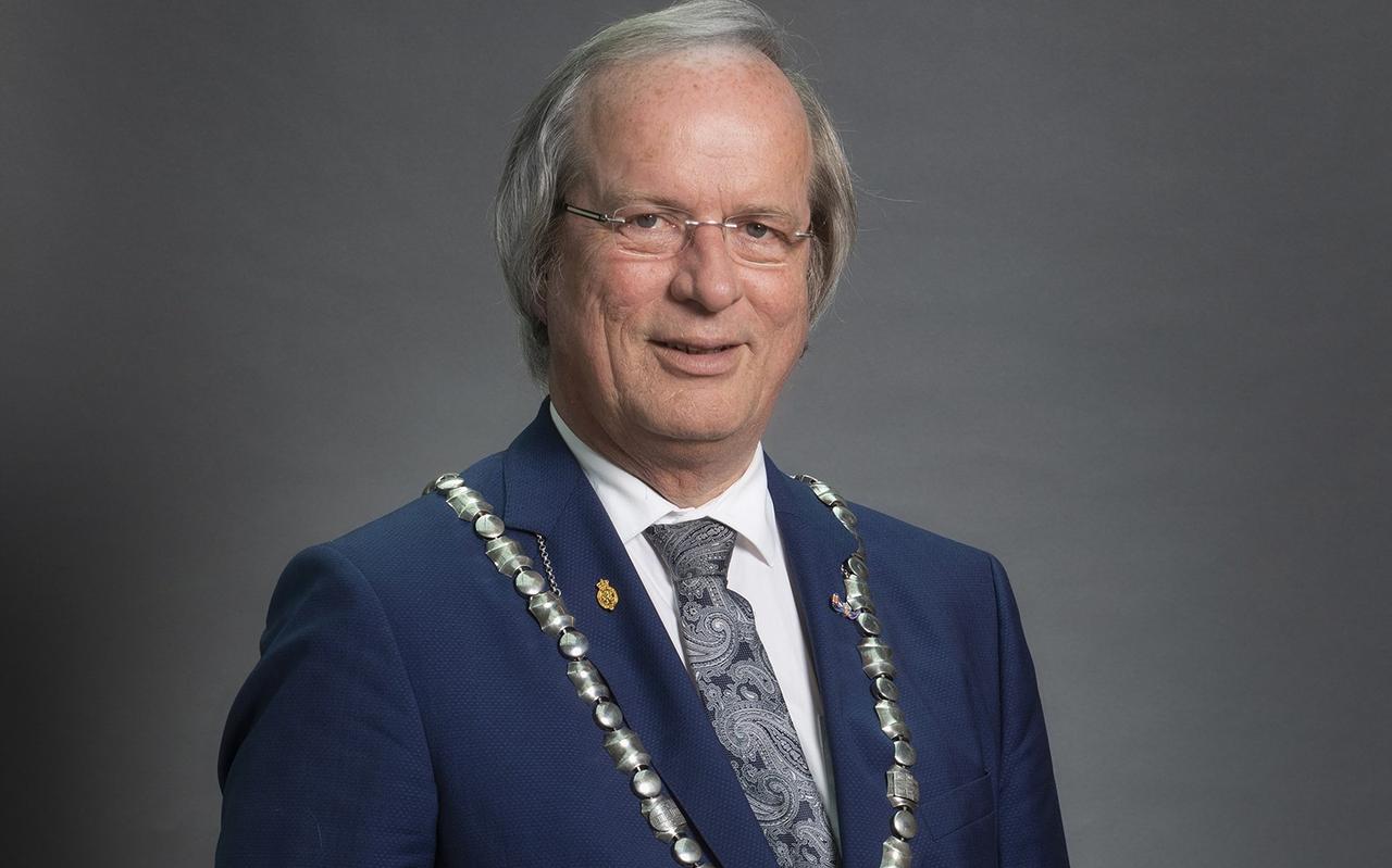 Burgemeester Rikus Jager. Burgemeester Rikus Jager.