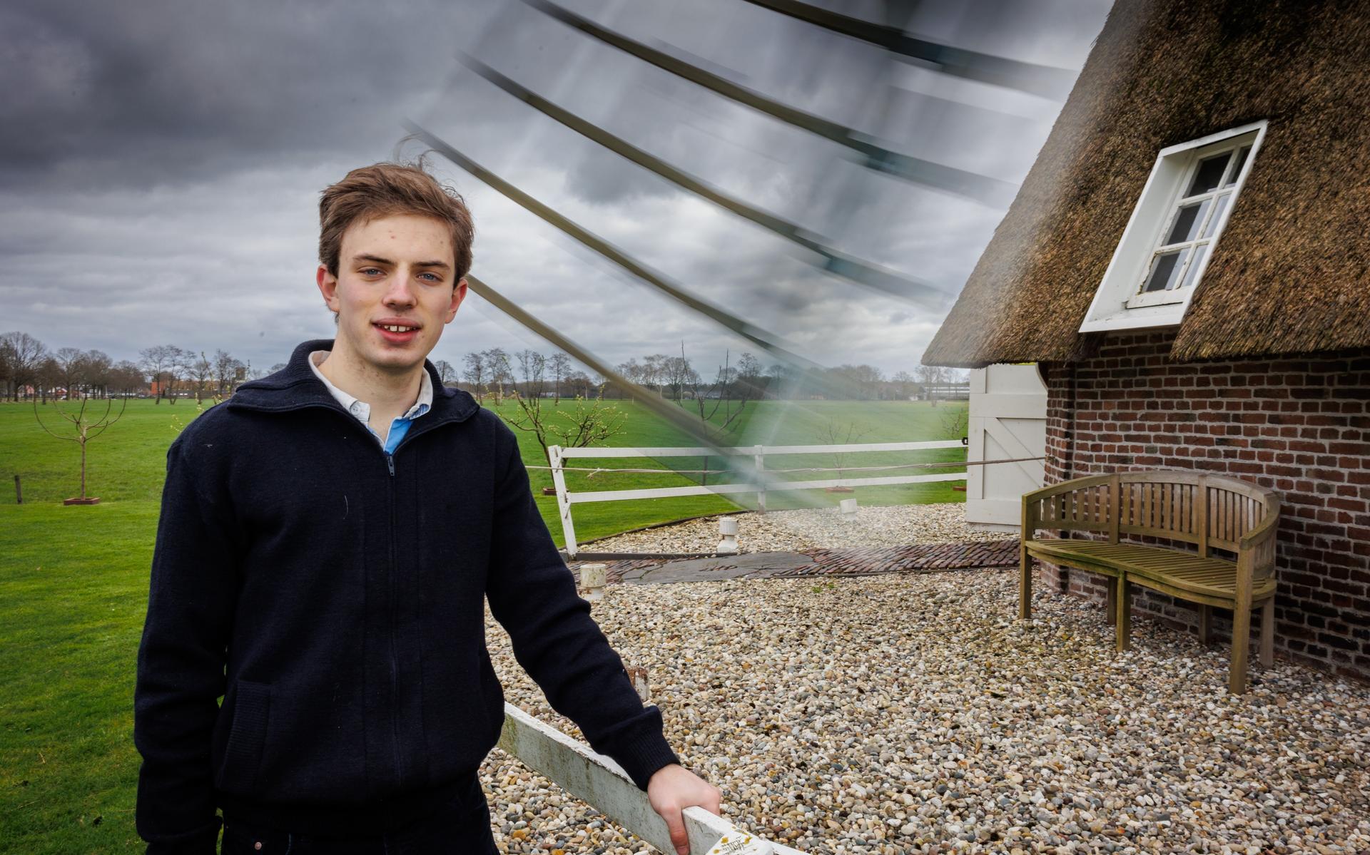 Molenaar van Staphorst geeft klassiek pianoconcert. Coen (19) heeft twee liefdes: 'Het liefst zou hi