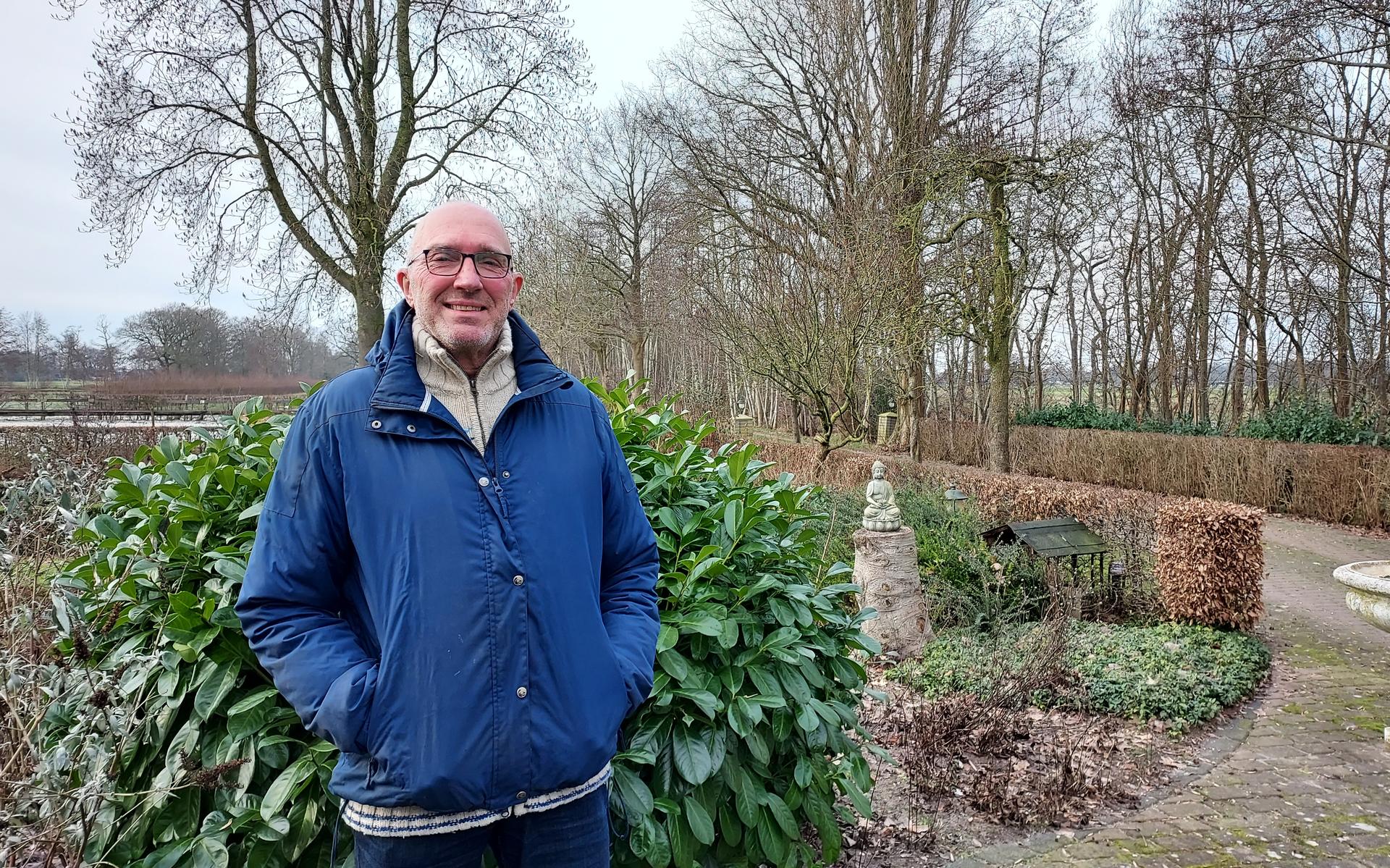 Welzijn De Wolden zoekt enthousiaste vrijwilligers. Rob de Jong uit Koekange vertelt over het vrijwi