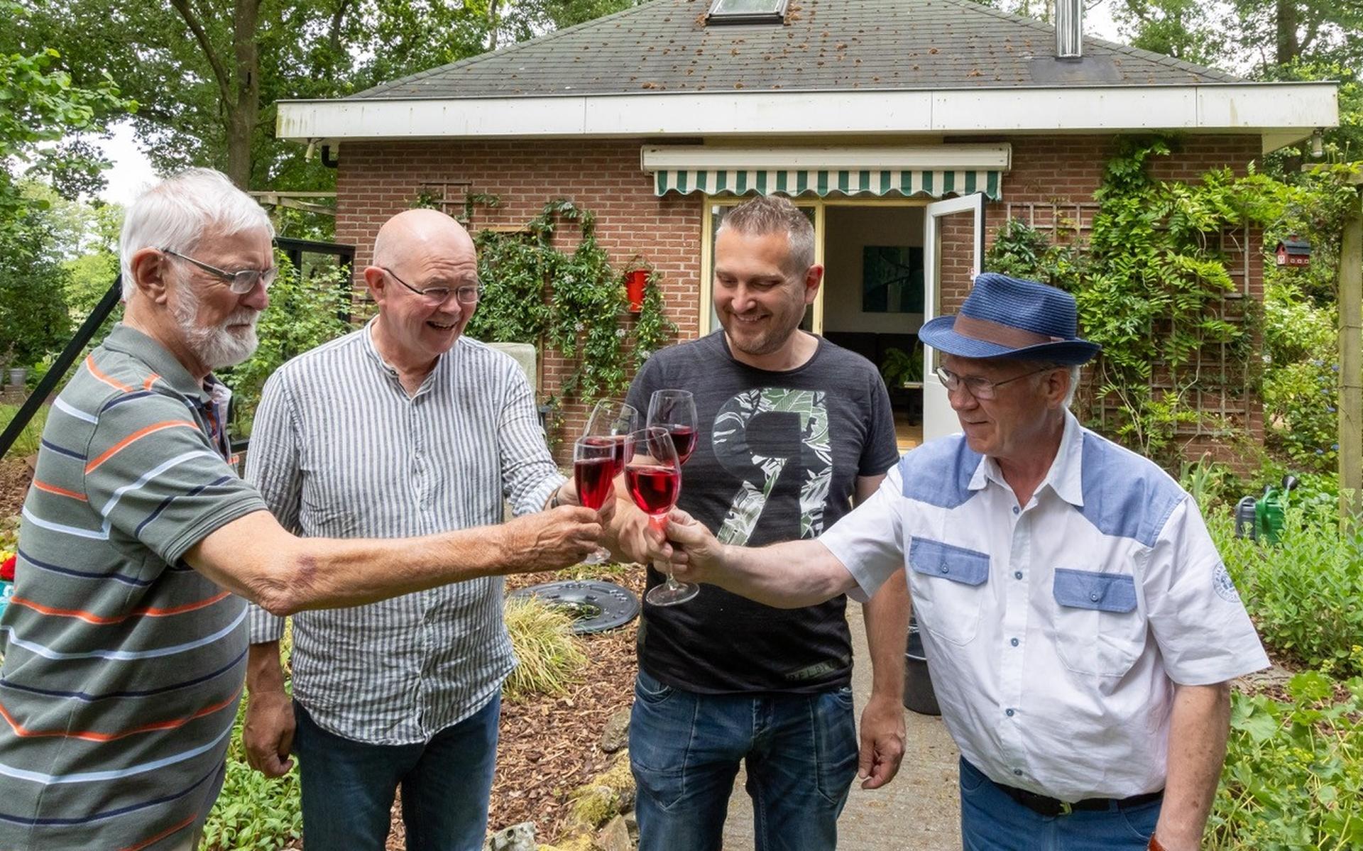 Eindelijk legaal wonen in Park Nieuwlande in Wapse | 5 vragen aan bewoner Henk Dingerdis