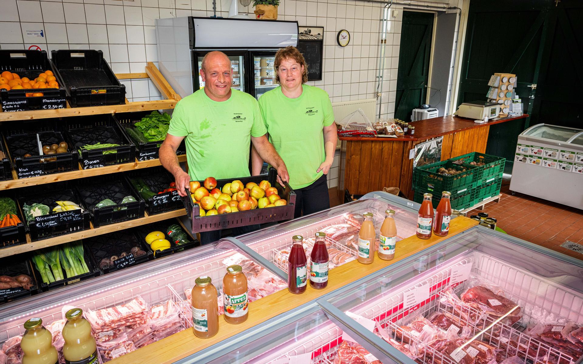Harm en Mathilde Nieuwenhuis krijgen energie van succesvolle boerderijwinkel in Uffelte: 'Ons streve