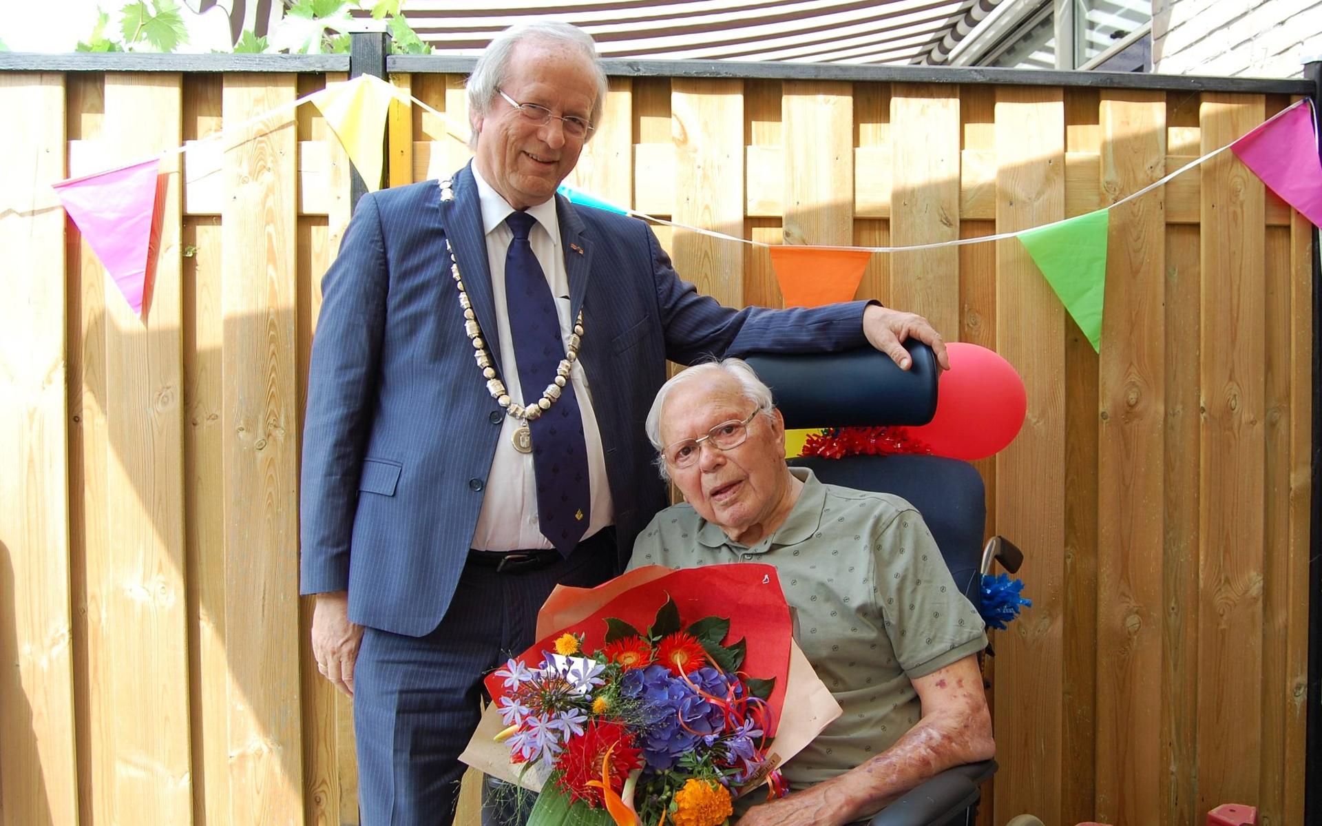 Eeuweling Hendrik Jonkers uit Diever had 'een mooie dag' - Dagblad van het Noorden
