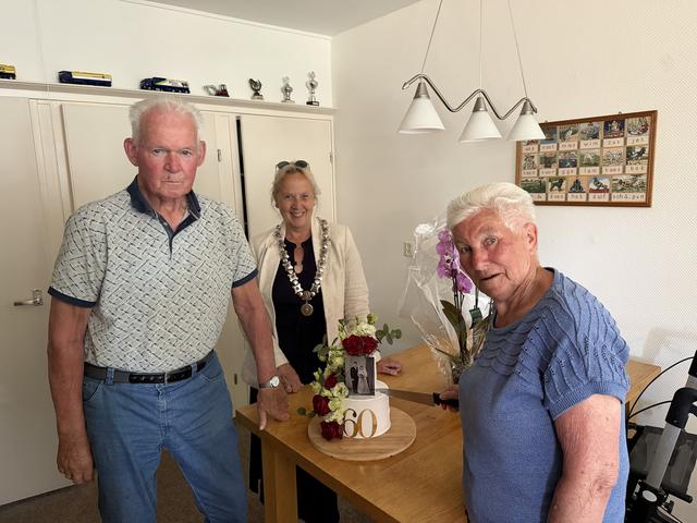 Echtpaar Mulder-Klunder viert diamanten huwelijk. ‘Alles kon hier, niets was ooit te gek’