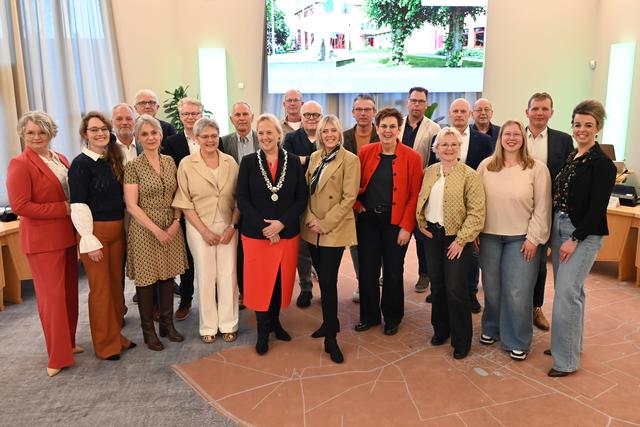 Nieuwe gemeenteraad van De Wolden telt acht vrouwen, fusiepartij verder als PRO De Wolden