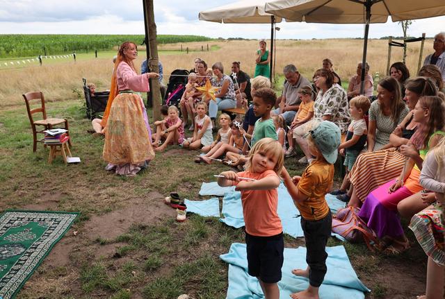 Sprookjesvoorstellingen in tuinen in Dwingeloo en Diever