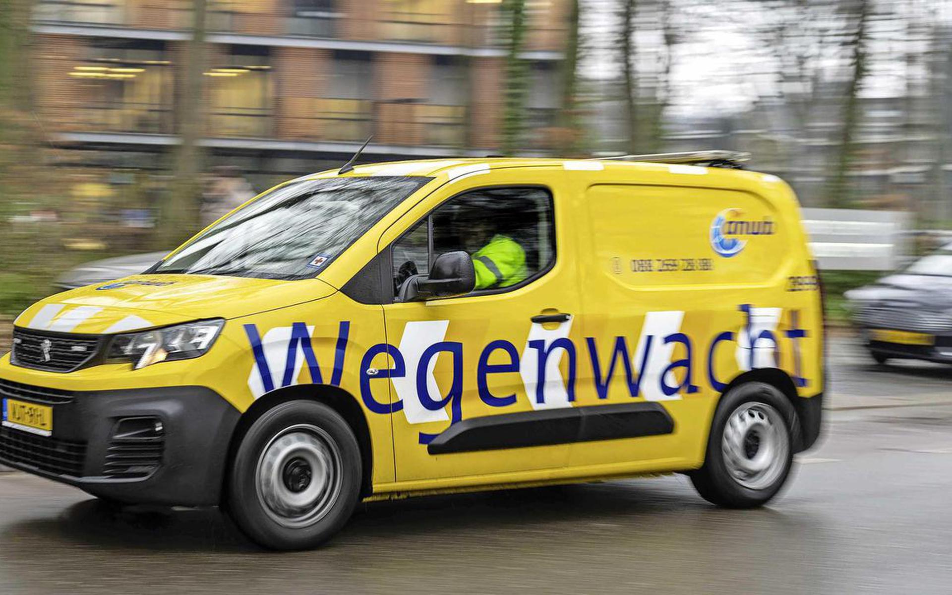 Wie met pech langs de weg de Wegenwacht belt, mag niet verplicht worden om ter plekke een verzekering voor een jaar af te sluiten