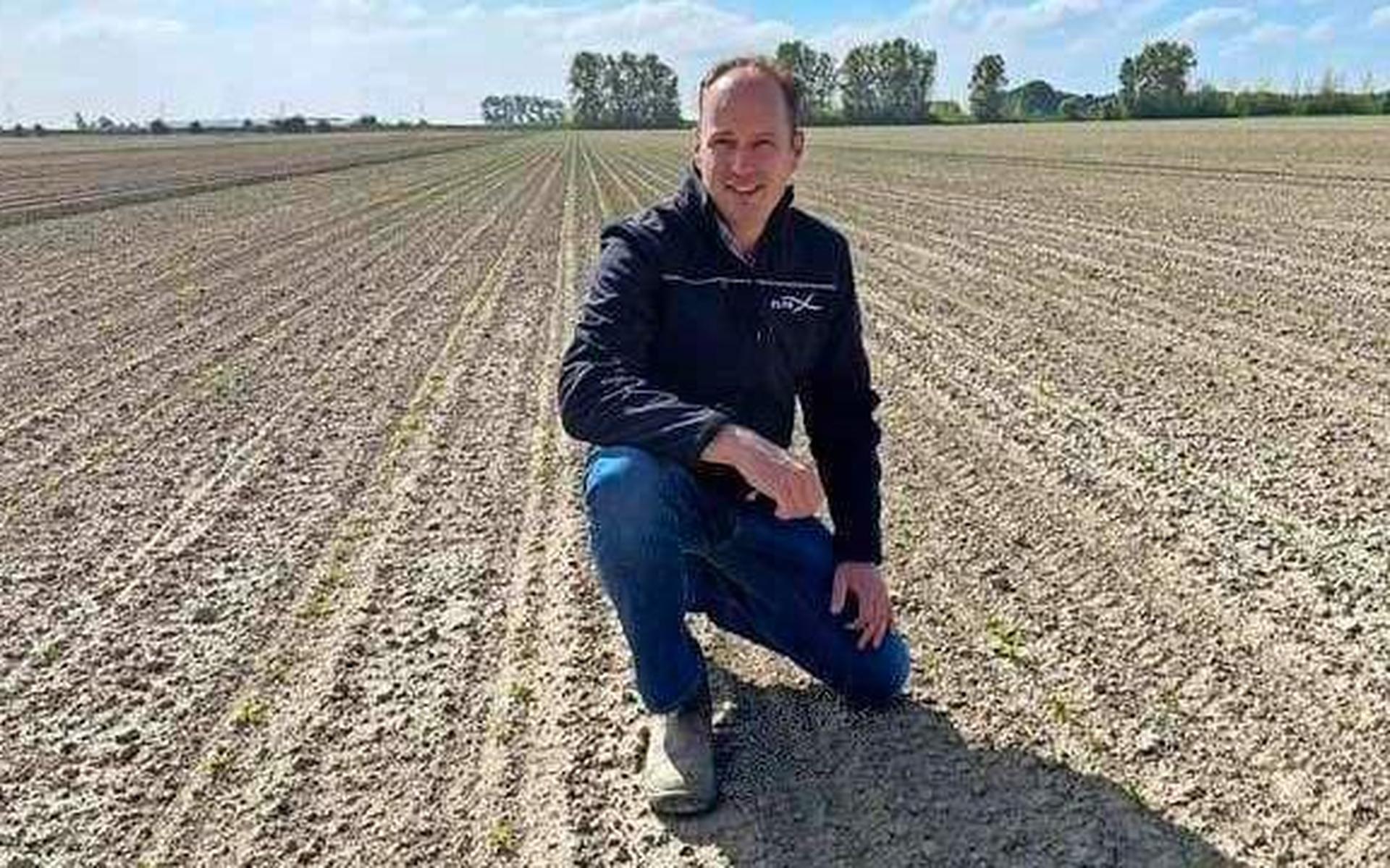 „Het afgelopen jaar zijn de opbrengsten echt minder geweest door de neerslagtekorten”, zegt akkerbouwer Hendrik Jan ten Cate.