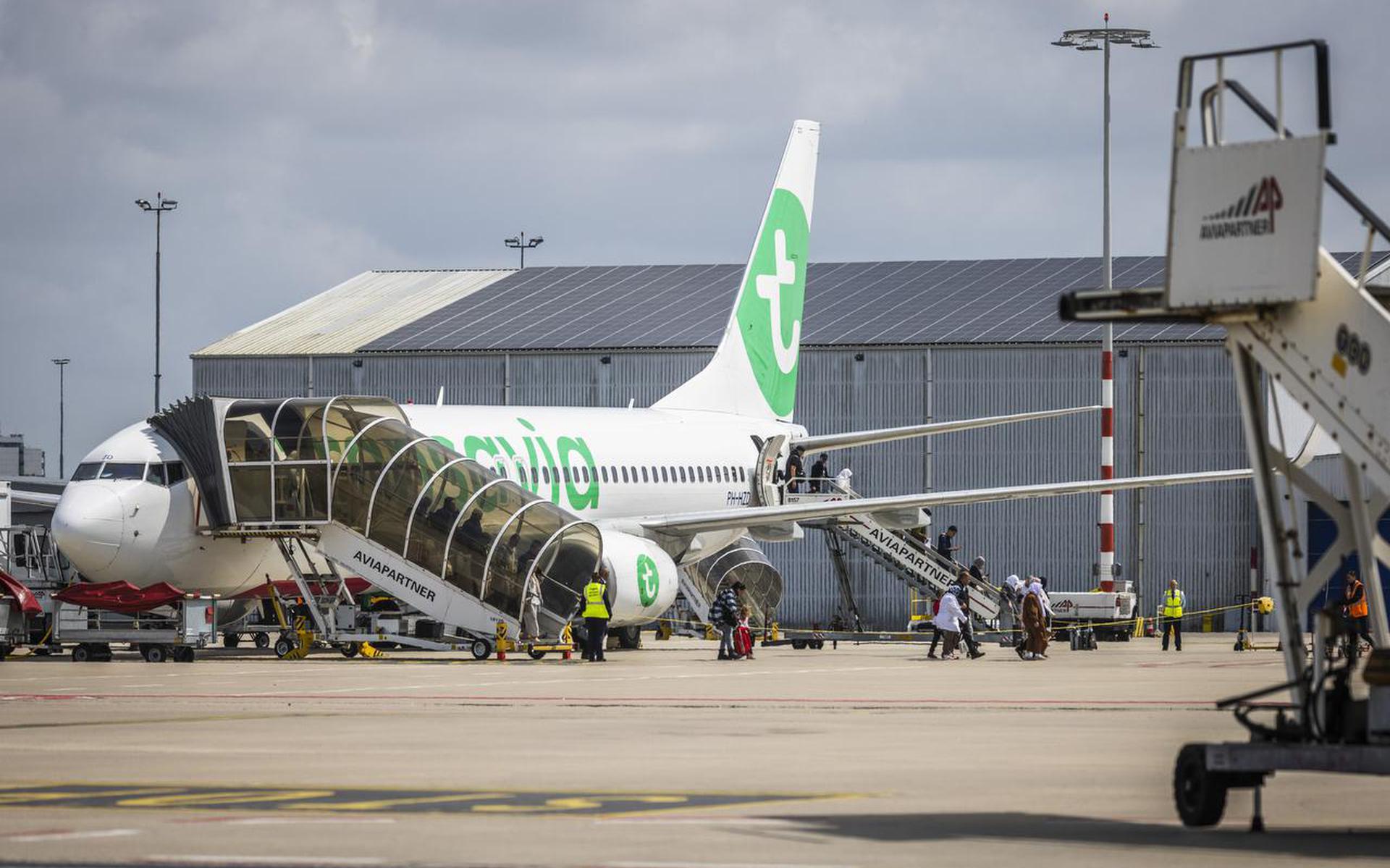 Transavia moet niet, zoals eerder aangegeven tot eind juni, maar tot in oktober vluchten schrappen uit het schema.