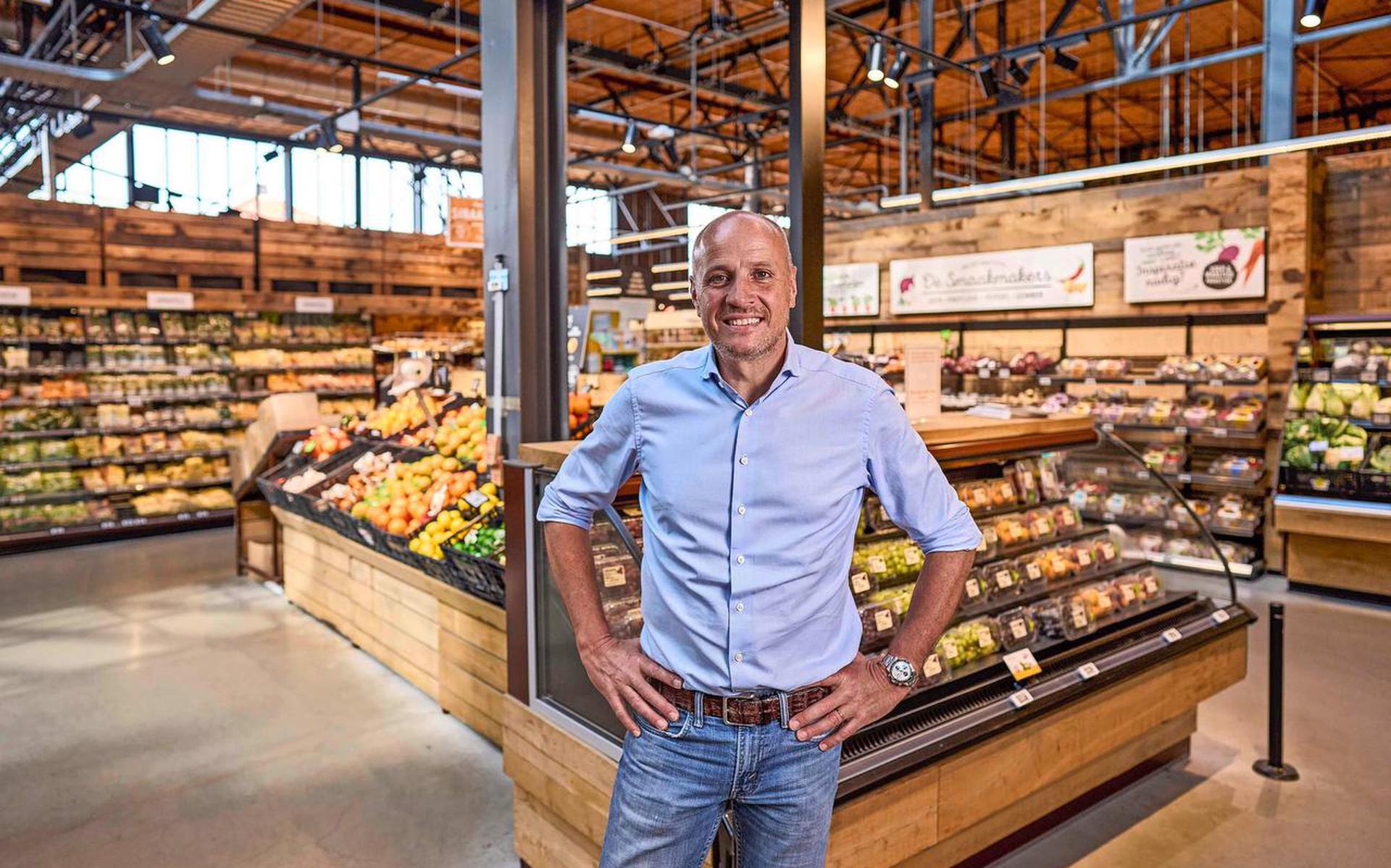 Onder leiding van ondernemer Frits van Eerd groeit supermarktketen Jumbo uit tot 700 vestigingen en 100.000 werknemers.