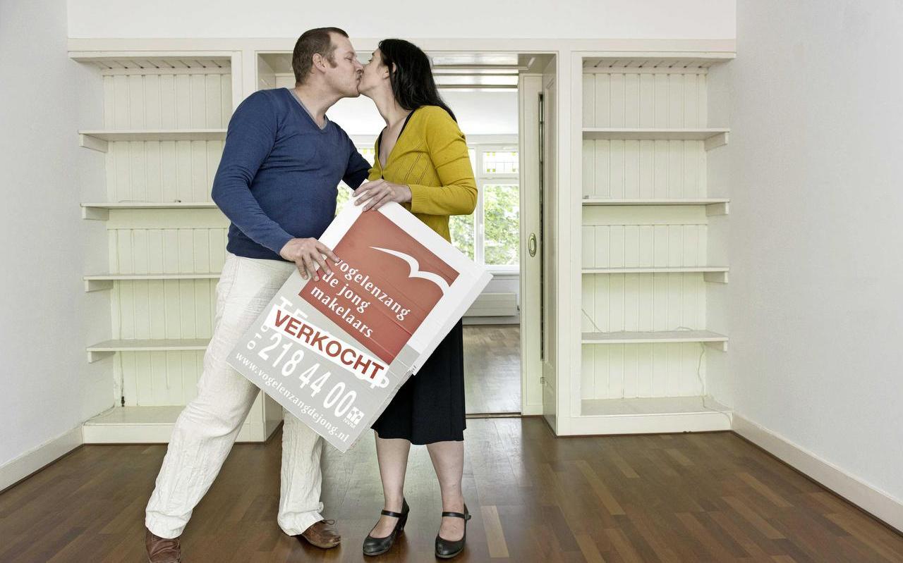 Met partner komt voor gemiddelde starters een woning van €360.000 binnen bereik. Met partner komt voor gemiddelde starters een woning van €360.000 binnen bereik.