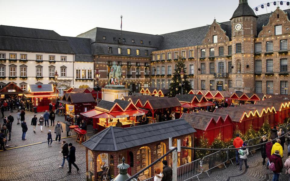 De Weihnachtsmarkt in Dusseldorf.