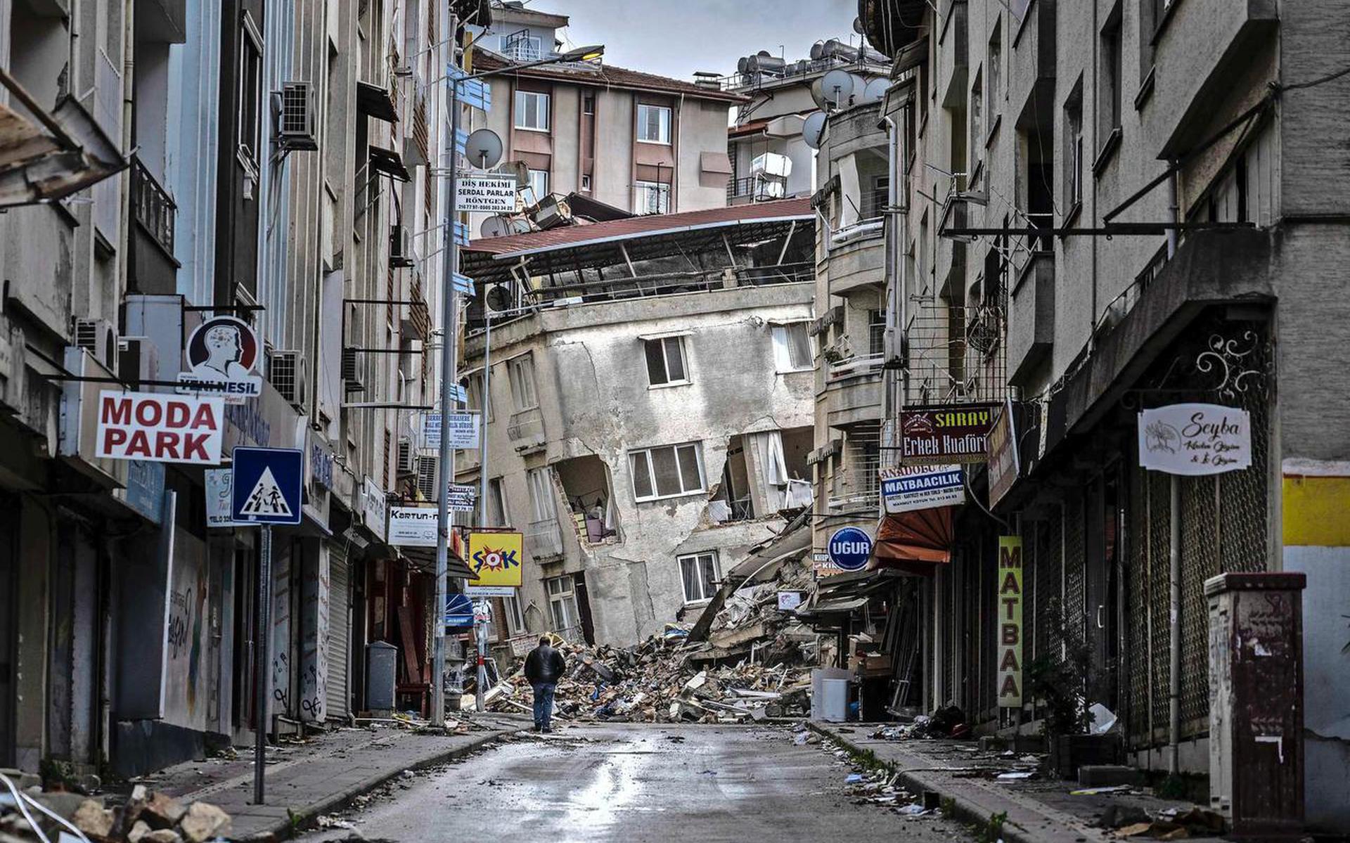 De chaos in Hatay na de aardbeving.