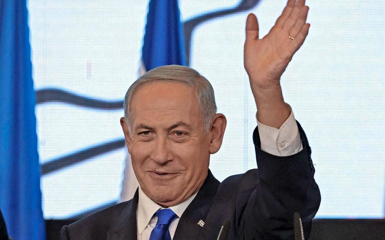 Netanyahu, de 73-jarige recordpremier, is momenteel in drie corruptiezaken verwikkeld.