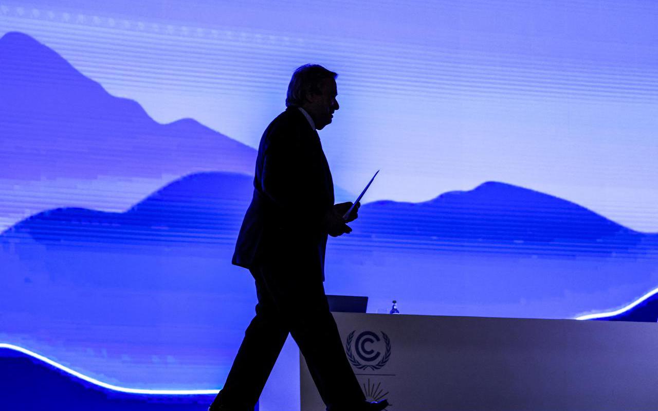 „We zitten op een snelweg naar de klimaathel, met onze voet nog steeds op het gaspedaal”, zei VN-chef António Guterres bij de opening van de klimaattop in Sharm-el-Sheikh.