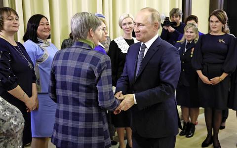 Ware identiteit achterhaald van ’bezorgde soldatenmoeders’ met wie Poetin in gesprek ging