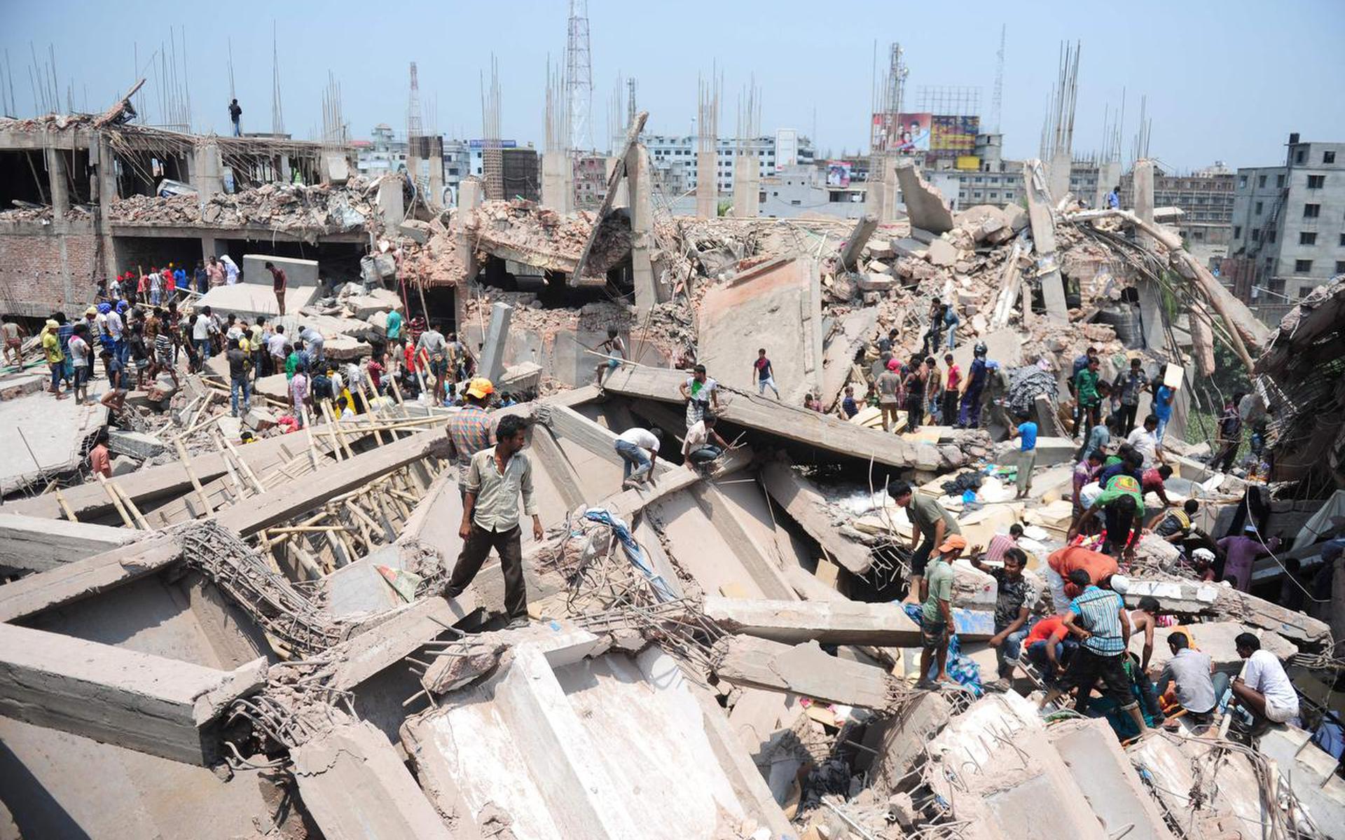 Het instorten van het fabriekscomplex Rana Plaza in Bangladesh kostte tien jaar geleden 1134 mensen het leven.