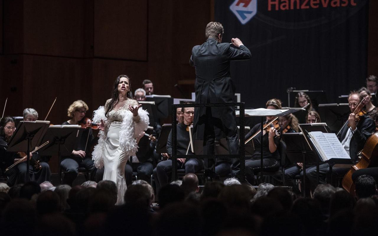 Annemarie Kremer maakte in januari 2019 ook grote indruk bij het NNO. Toen ontving ze het Gouden Viooltje, de belangrijkste klassieke muziekprijs van Noord-Nederland. Annemarie Kremer maakte in januari 2019 ook grote indruk bij het NNO. Toen ontving ze het Gouden Viooltje, de belangrijkste klassieke muziekprijs van Noord-Nederland.