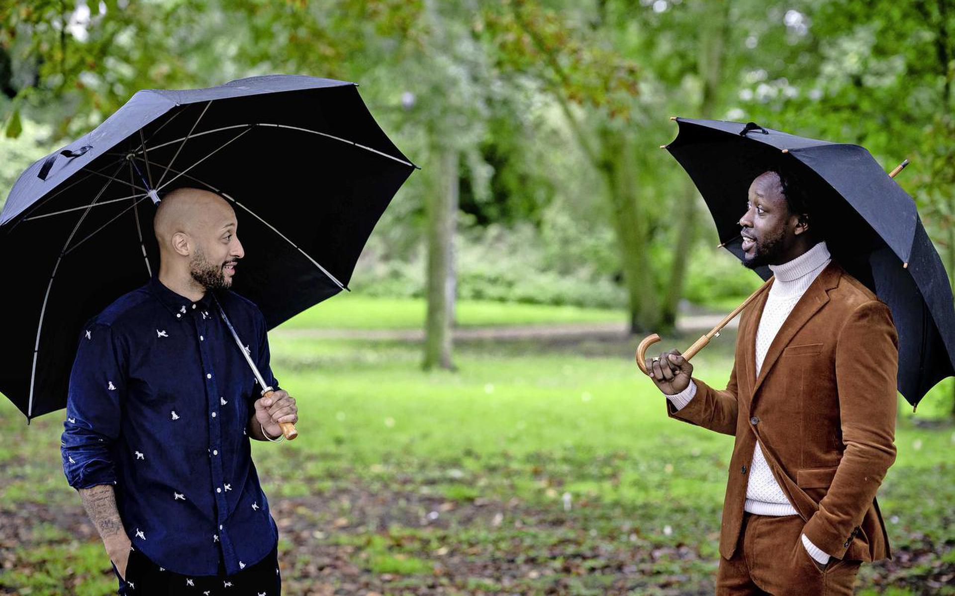 Filmregisseur Gianni Grot en rapper Akwasi zette als duo Omroep Zwart op. 