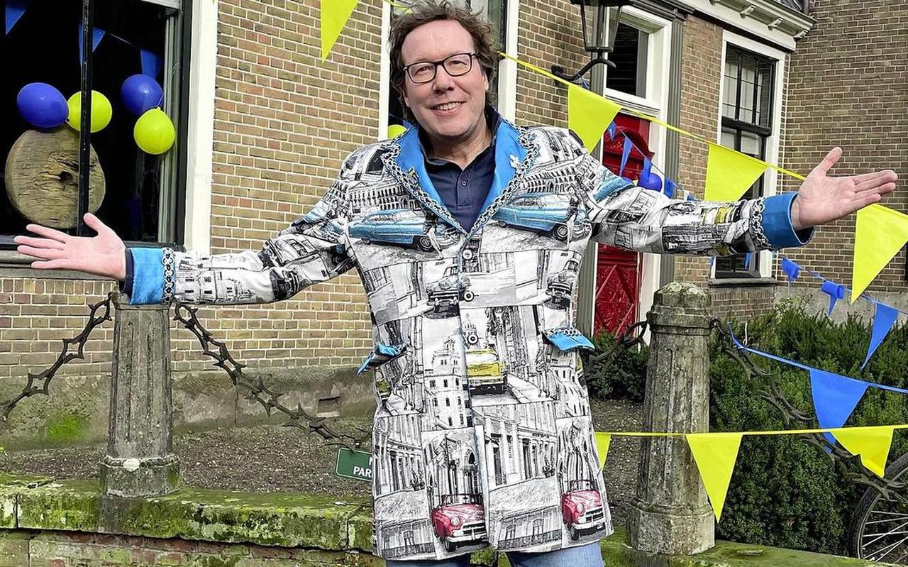 Bert Haandrikman in het carnavalspak van Jan Slagter. Bert Haandrikman in het carnavalspak van Jan Slagter.