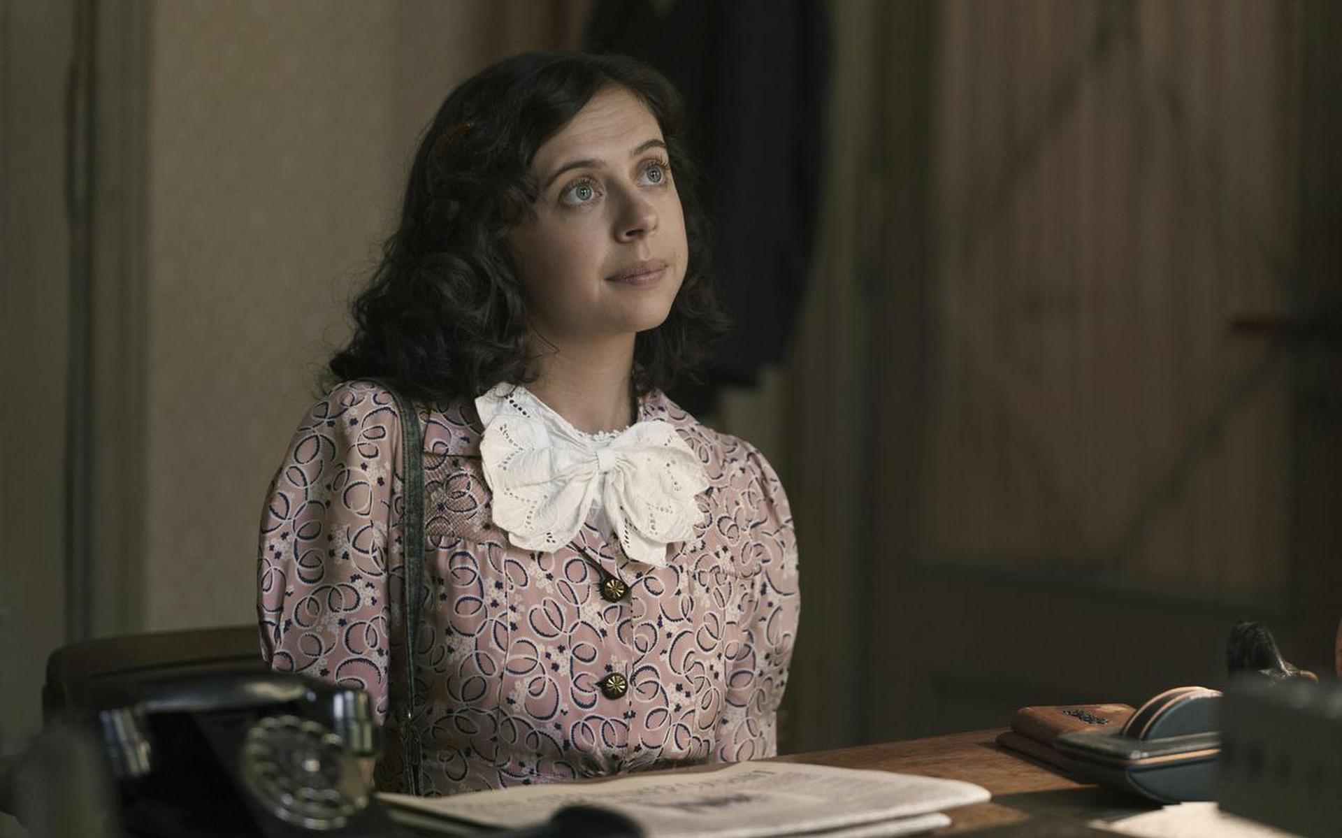 Actrice Bel Powley als verzetsheldin Miep Gies.