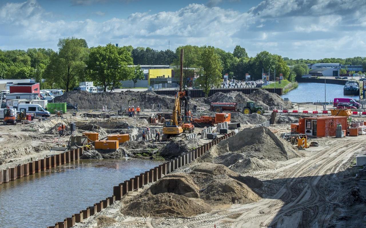 Uitbaggeren Het Kanaal Assen Met Fosfor Hervat Dagblad Van Het Noorden