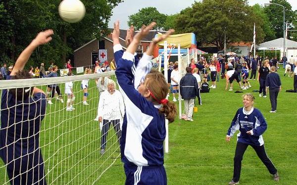 Pinkstervolleybal Ekehaar voor 43ste keer