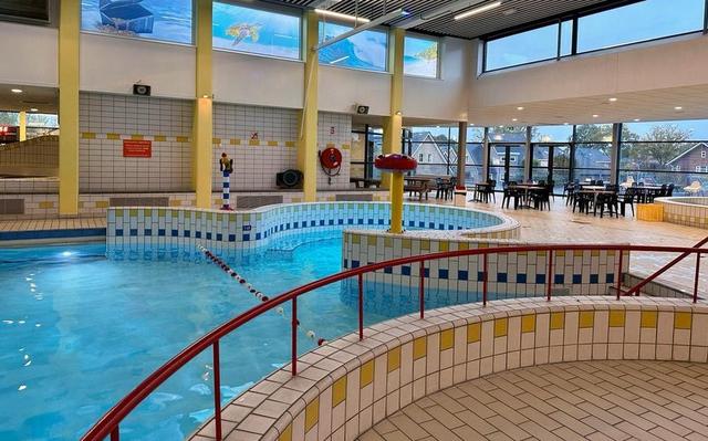 Zorgen over technische staat zwembad De Dolfijn in Hoogeveen. Inspectie onderzoekt kwaliteit zwemwat