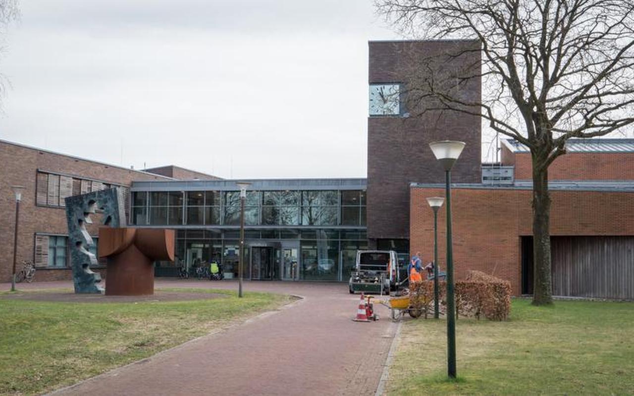 Het gemeentehuis van Aa en Hunze in Gieten. Het gemeentehuis van Aa en Hunze in Gieten.
