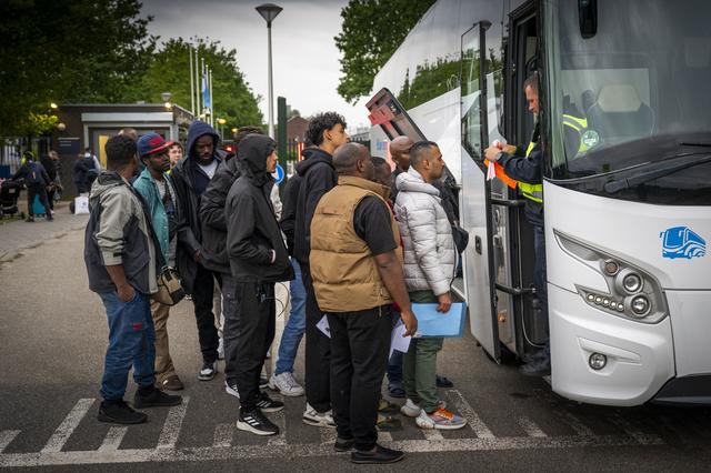 Noodopvang voor eerst sinds maand een nachtje leeg, asielzoekers sliepen in Ter Apel