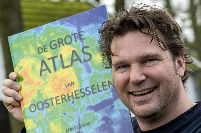 Een atlas van één dorp? Harjen maakte een indrukwekkende ‘wereldkaart’ van Oosterhesselen