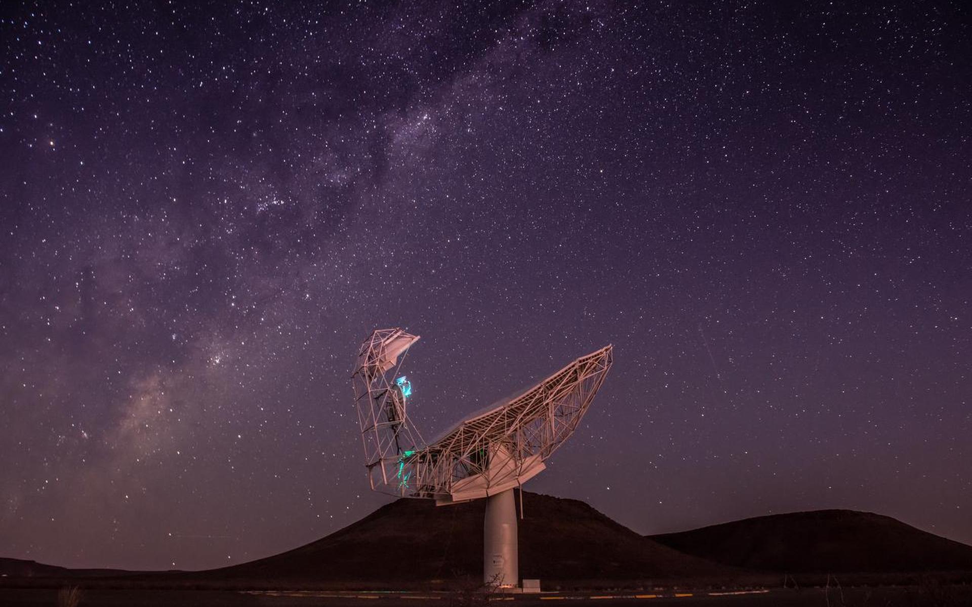Een van de radioschotels van SKA in Zuid-Afrika. Foto: SKA