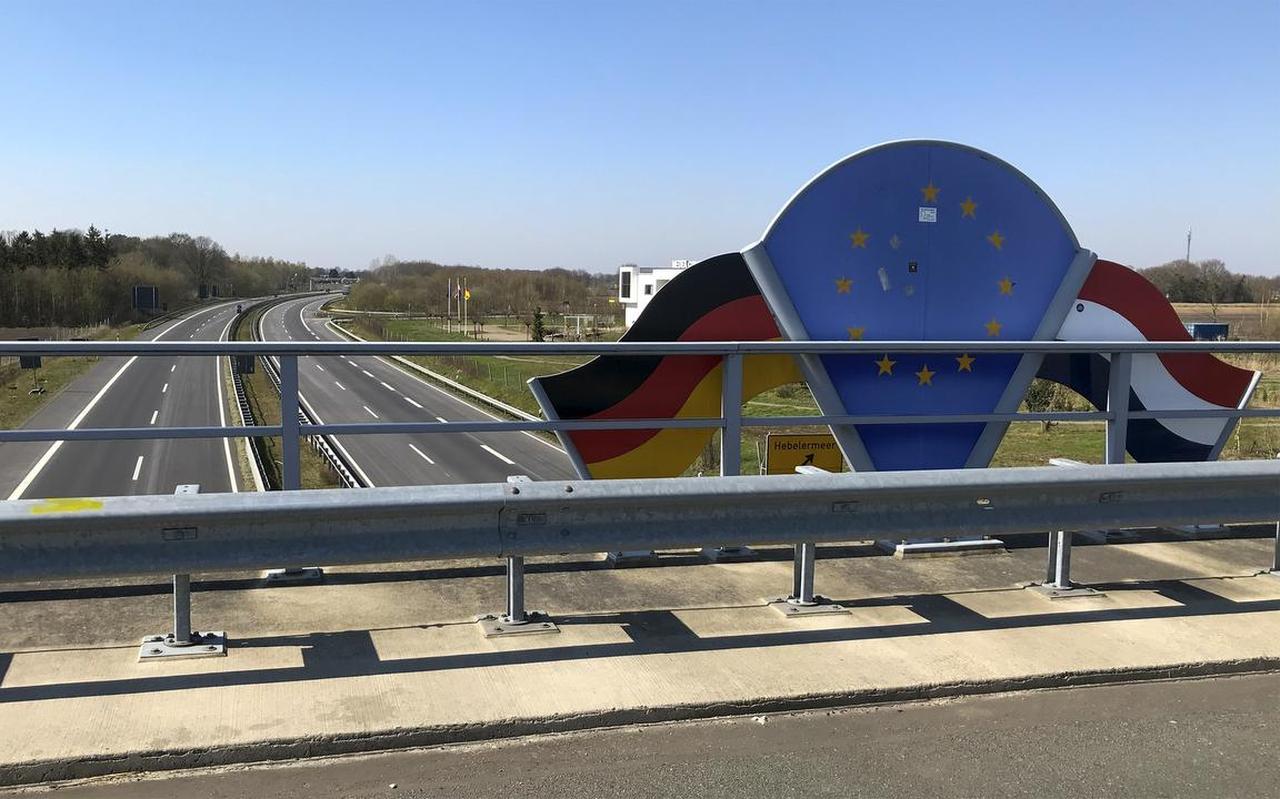 Het Rijnland Instituut werkt samen met de provincie Drenthe aan Duits-Nederlandse onderwijsprogramma’s. Het Rijnland Instituut werkt samen met de provincie Drenthe aan Duits-Nederlandse onderwijsprogramma’s.