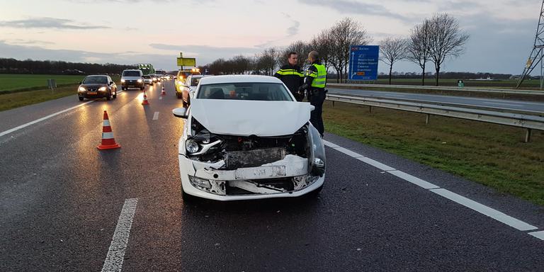 Ongelukken op A28: drie autos botsen op elkaar bij Beilen.