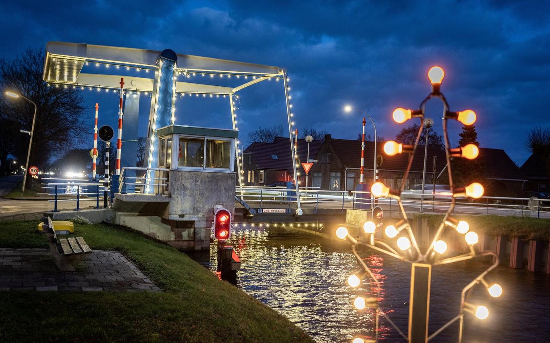 Piloten noemen het de landingsbaan van Smilde: ruim 18 kilometer kerstverlichting - Dagblad van het 