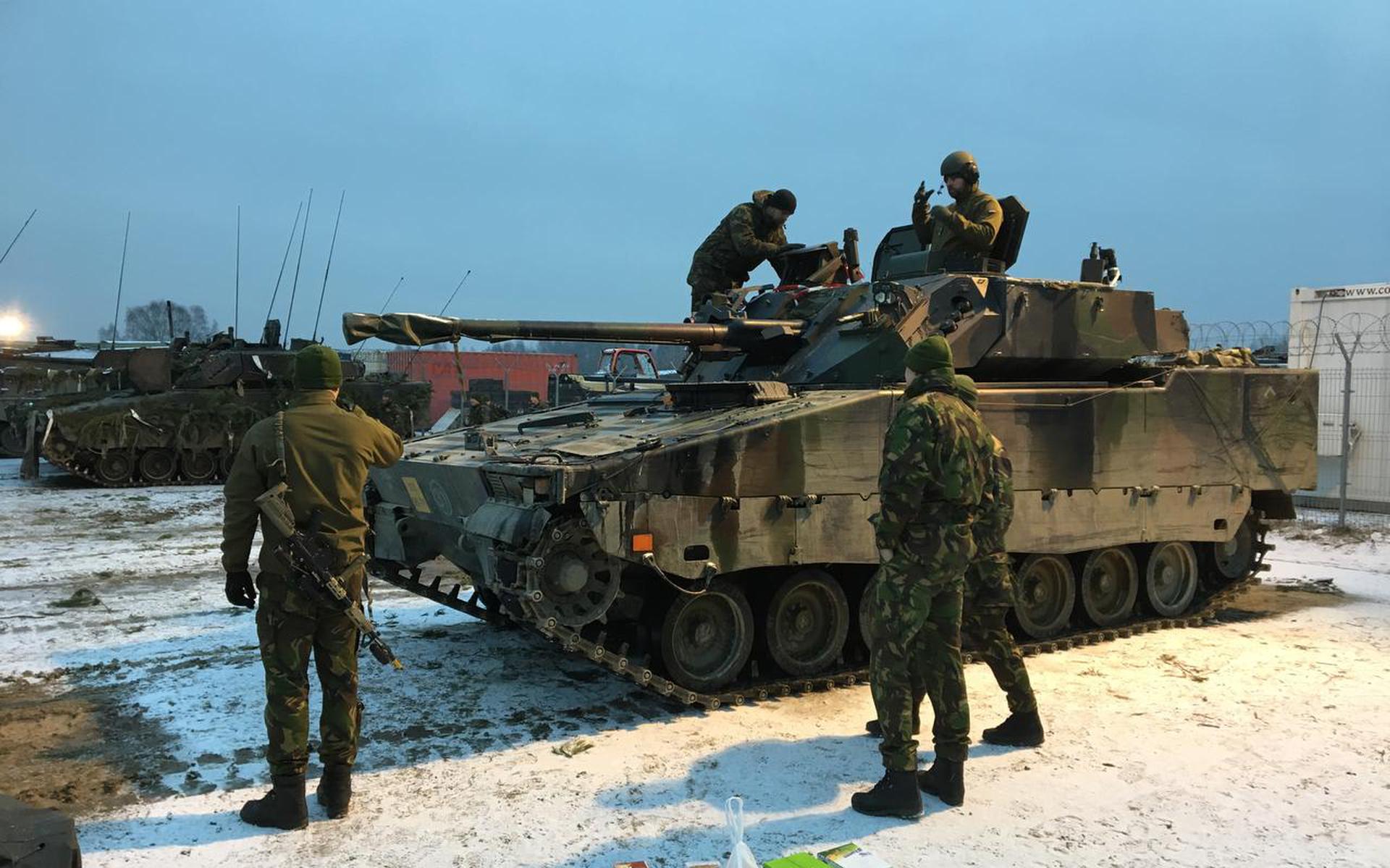 Militairen uit Havelte op een eerdere winteroefening in Polen. Foto DvhN 
