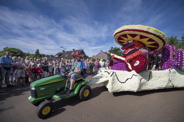 Extra geld voor festival, toneelstuk of bloemencorso in Hoogeveen. ‘Er is behoefte aan extra impuls’