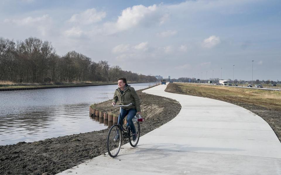 Snelle fietsroute langs het Noord-Willemskanaal. 