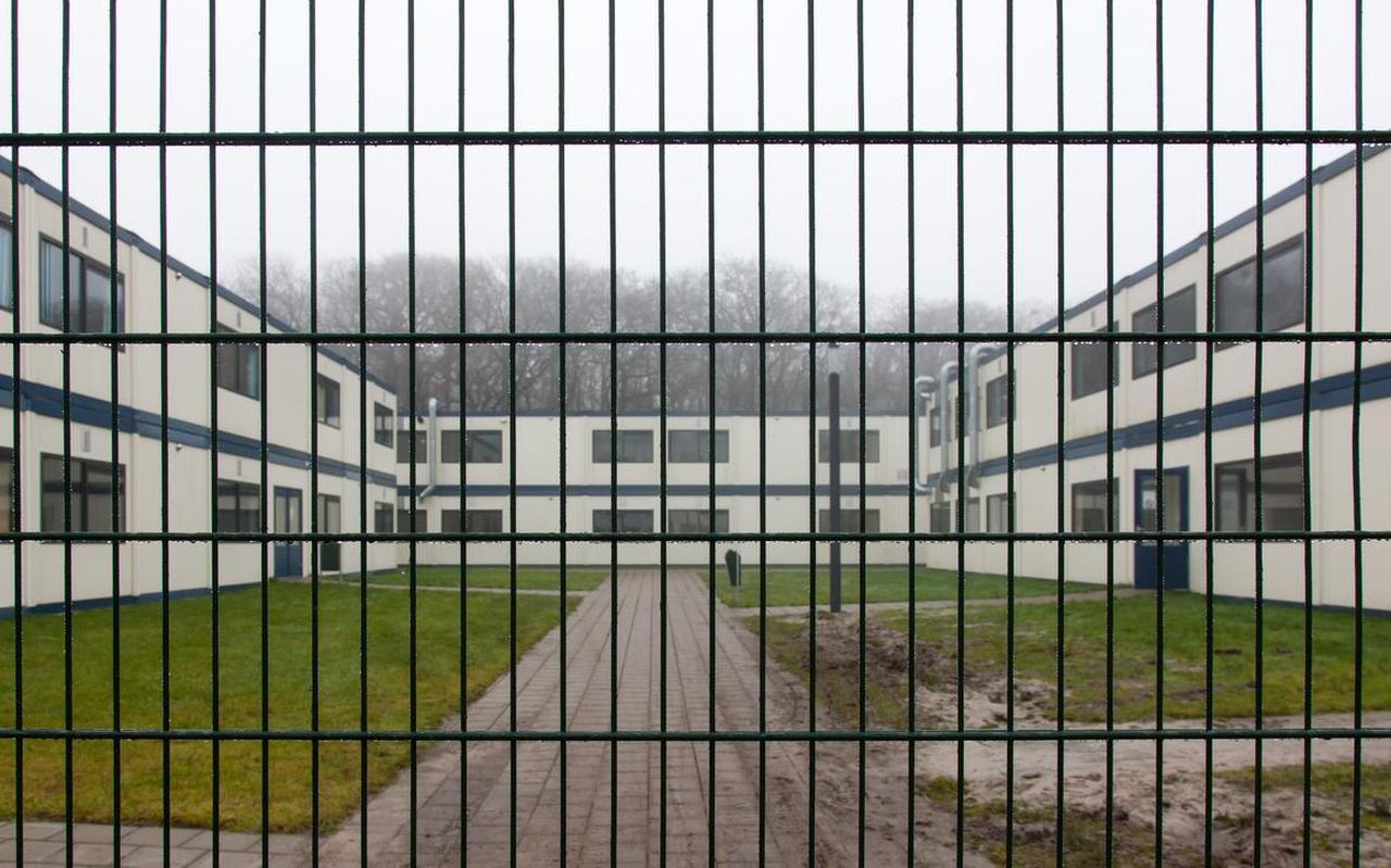 De afgeschermde ebtl-afdeling binnen het Hoogeveense azc, waar overlastgevende asielzoekers tijdelijk worden gehuisvest. Foto: Gerrit Boer De afgeschermde ebtl-afdeling binnen het Hoogeveense azc, waar overlastgevende asielzoekers tijdelijk worden gehuisvest. Foto: Gerrit Boer