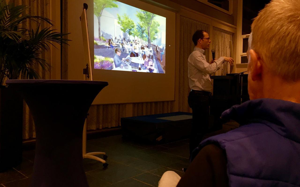 Presentatie van de nieuwe plannen voor de Hoogeveense Hoofdstraat. Foto: DvhN
Presentatie van de nieuwe plannen voor de Hoogeveense Hoofdstraat. Foto: DvhN