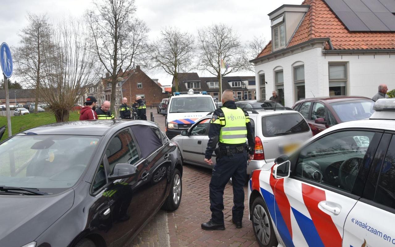 Man negeert stopteken, gaat ervandoor en wordt na achtervolging klemgereden én aangehouden op de Hog