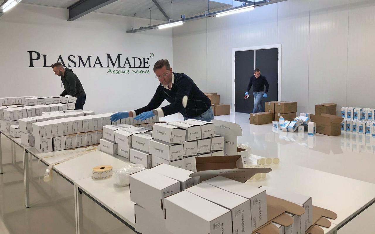 Bij PlasmaMade komen 100.000 mondkapjes per dag binnen. Bij PlasmaMade komen 100.000 mondkapjes per dag binnen.